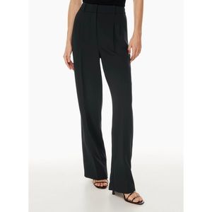 Aritzia Wilfred The Effortless Pant in Crepette